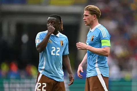 منافس مصر.. دوكو ودي بروين يقودان هجوم بلجيكا أمام كرواتيا استعدادا لكأس العالم